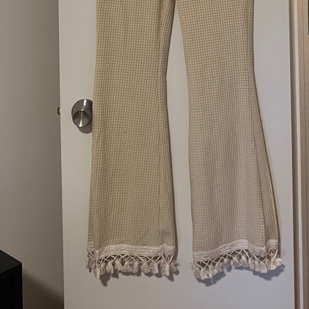 Cream Waffle/Knitted Tie Back Tassel Hem Tube Top & Wife Leg Pants Set | S | NWT - Picture 4 of 9